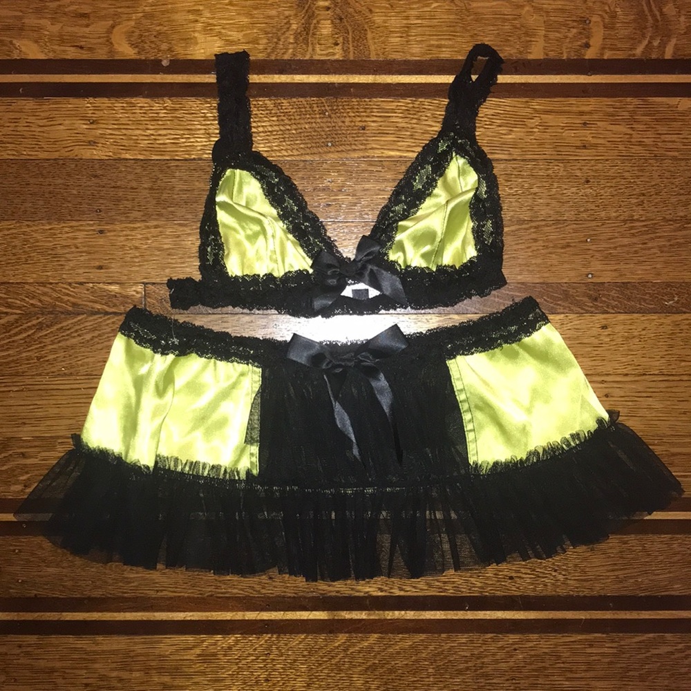 Fredrick’s Lingerie Set
